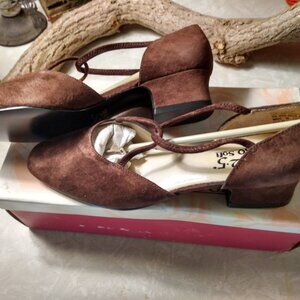 9.2.5. Soft Brushed Velvety Brown Low Heeled Shoes Closed Toe Pumps 7
